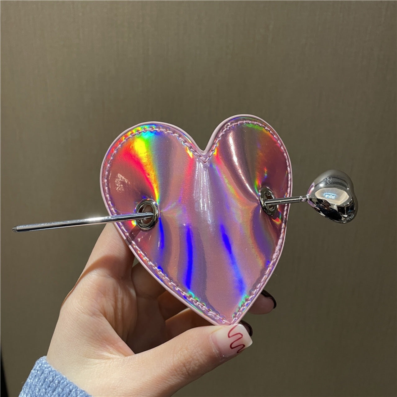 Overlock Heart Leather Sequin Glossy Heart Hairpin